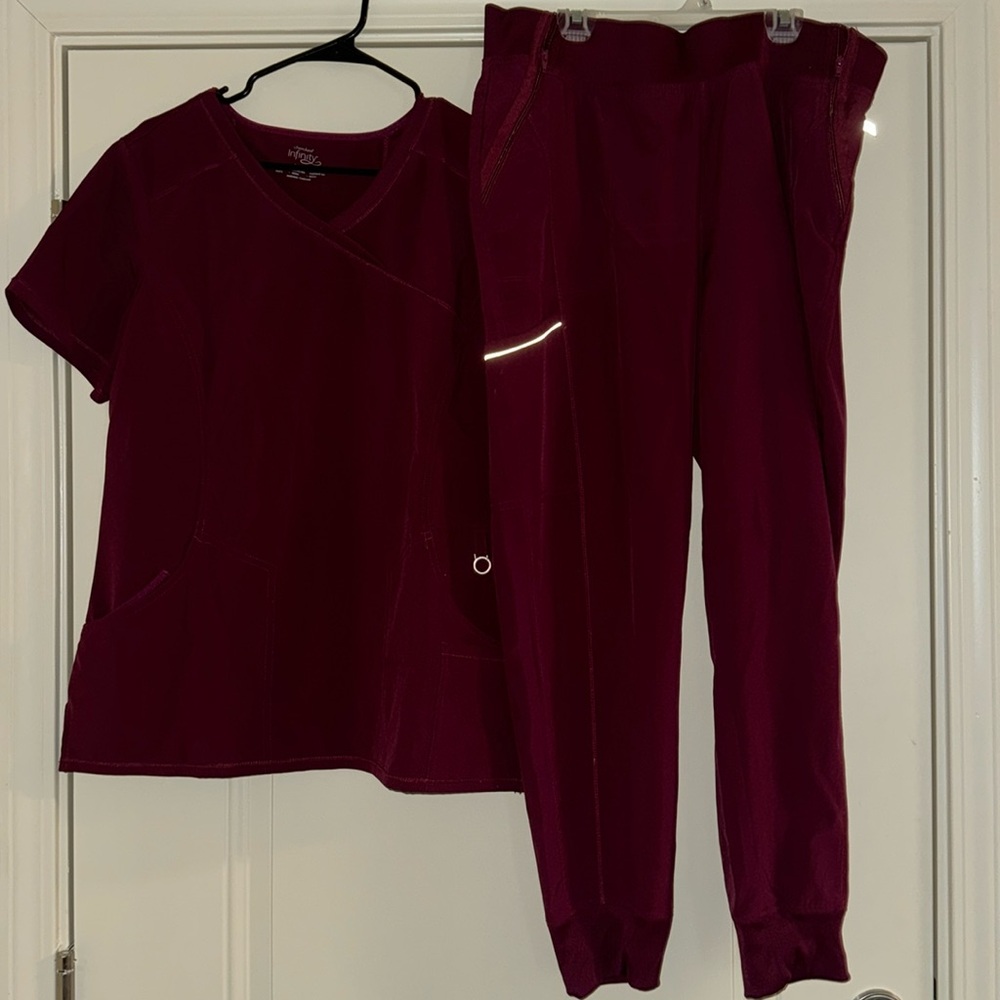 Cherokee Infinity Jogger Scrub Set